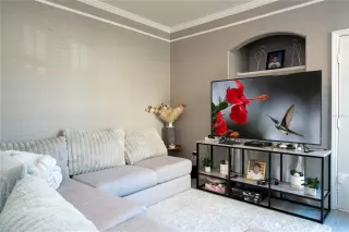 Photo #5: O6400893 Listing 