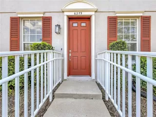 Photo #1: O6401095 Listing 