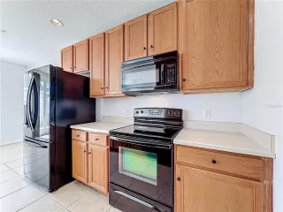 Photo #2: O6401095 Listing 