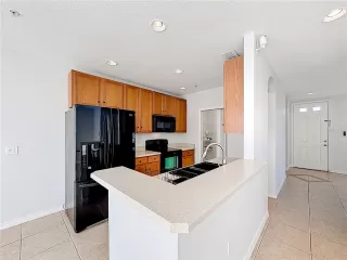 Photo #4: O6401095 Listing 