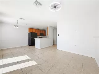 Photo #5: O6401095 Listing 