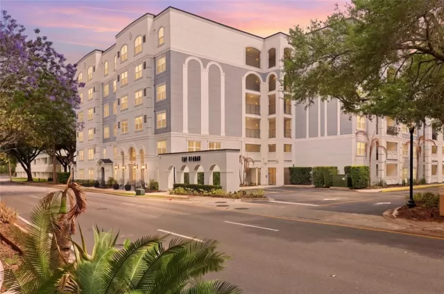 MLS: O6401122 Condo For Sale