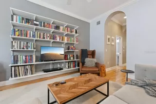 Photo #5: O6401126 Listing 