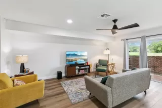 Photo #6: O6401335 Listing 