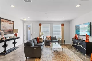 Photo #1: O6401388 Listing 