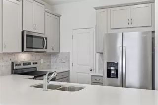 Photo #4: O6401571 Listing 