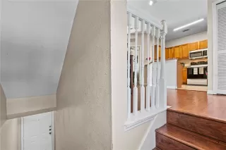 Photo #4: O6401713 Listing 