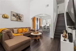 Photo #2: O6401725 Listing 