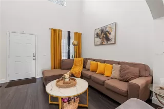 Photo #3: O6401725 Listing 