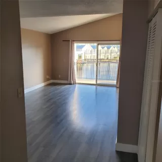 Photo #4: O6401750 Listing 