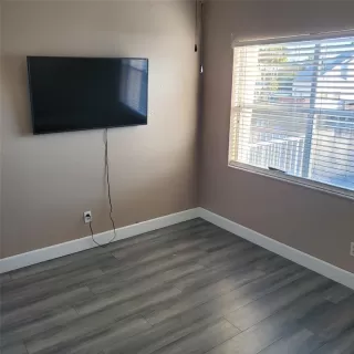 Photo #5: O6401750 Listing 