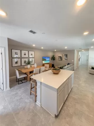 Photo #5: O6401785 Listing 