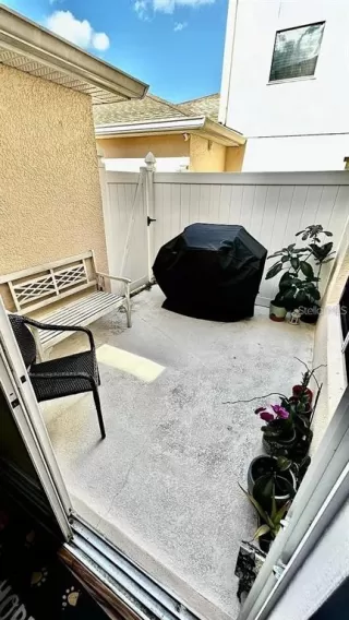 Photo #2: O6401938 Listing 