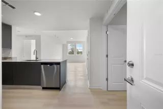 Photo #3: O6402169 Listing 