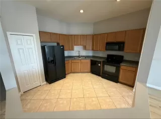 Photo #2: O6402192 Listing 