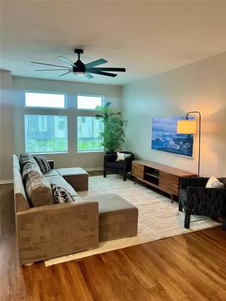 Photo #2: O6402257 Listing 