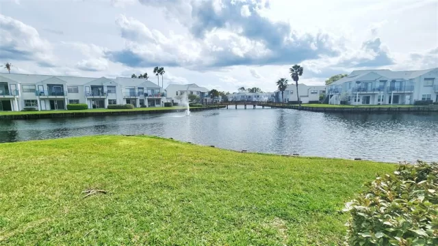 MLS: O6402359 Condo For Sale