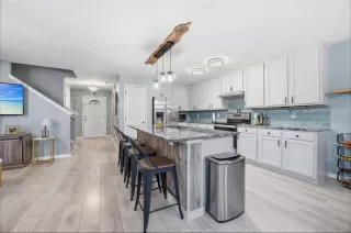 Photo #4: O6402361 Listing 