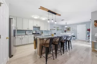 Photo #5: O6402361 Listing 