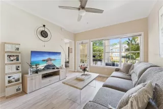 Photo #5: O6402394 Listing 