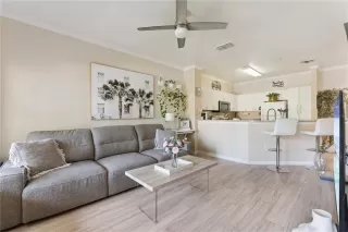 Photo #6: O6402394 Listing 