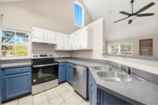 Photo #5: O6402435 Listing 