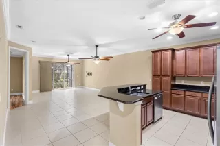 Photo #4: O6402544 Listing 