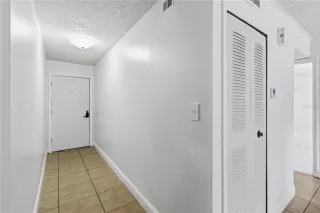 Photo #3: O6402957 Listing 