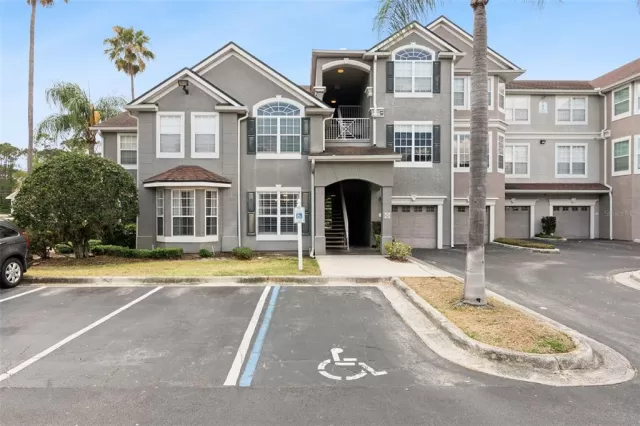 MLS: O6403069 Condo For Sale
