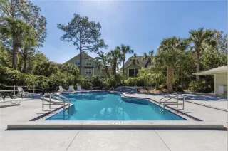 Photo #1: O6403086 Listing 