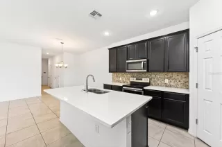 Photo #5: O6403112 Listing 