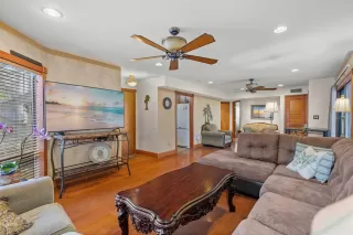 Photo #6: O6403161 Listing 