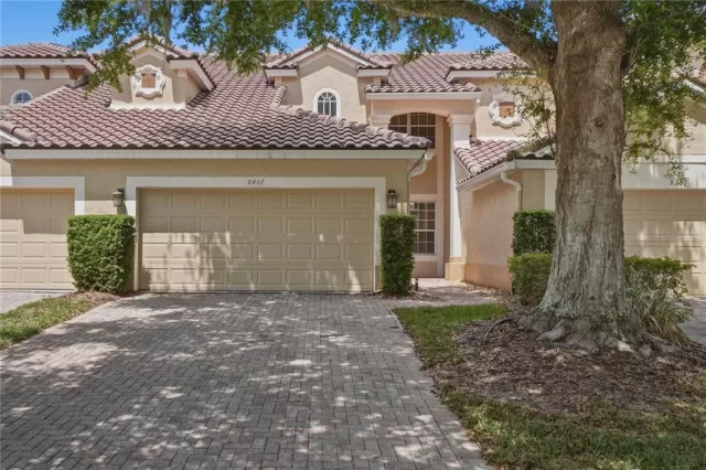 MLS: O6403213 Condo For Sale