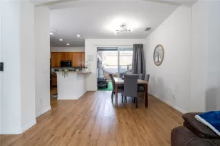 Photo #6: O6403353 Listing 