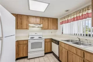 Photo #5: O6403405 Listing 