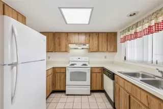 Photo #6: O6403405 Listing 