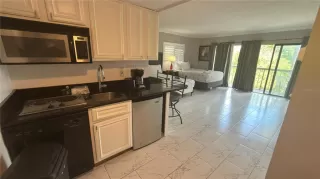 Photo #3: O6403480 Listing 