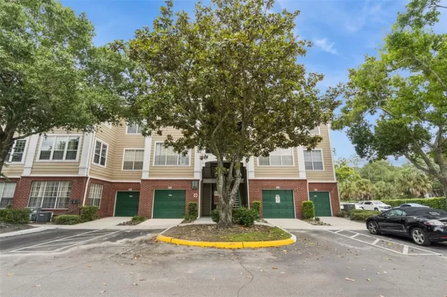 MLS: O6403617 Condo For Sale