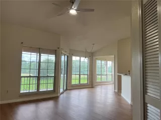 Photo #4: O6403633 Listing 