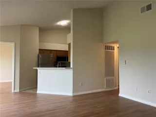 Photo #6: O6403633 Listing 