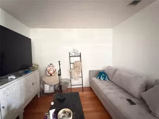 Photo #4: O6403666 Listing 