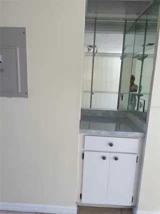 Photo #5: O6403841 Listing 