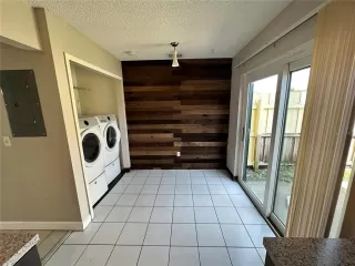 Photo #5: O6403912 Listing 
