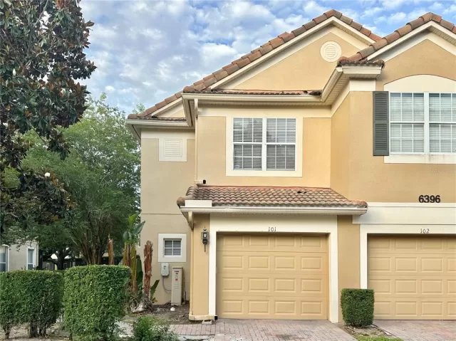 MLS: O6403925 Condo For Sale