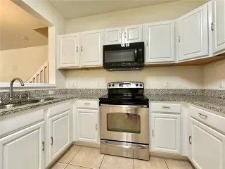 Photo #5: O6403925 Listing 
