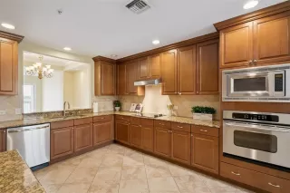 Photo #4: O6404038 Listing 