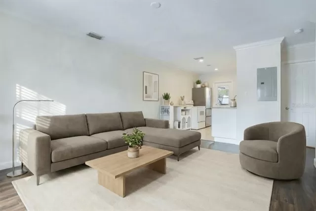 MLS: O6404110 Condo For Sale