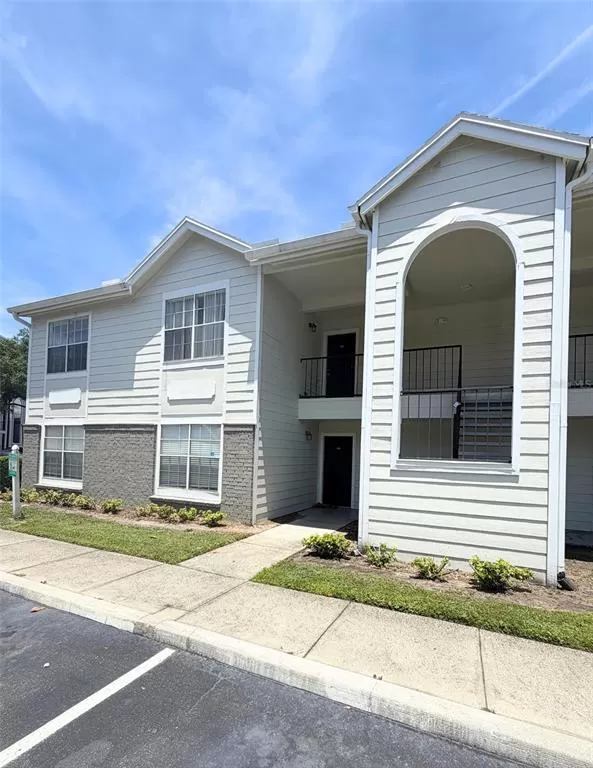 MLS: O6404144 Condo For Sale