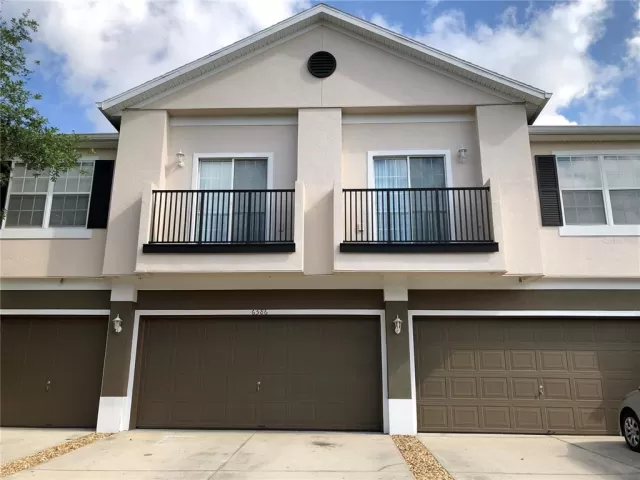 MLS: O6404489 Condo For Sale