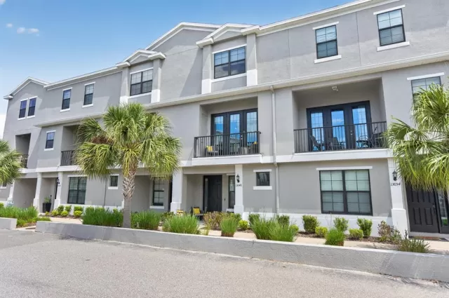 MLS: O6404511 Condo For Sale